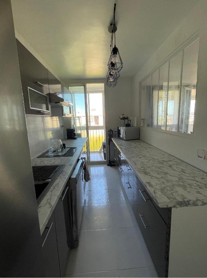 Appartement Proche Aeroport Marignane Exteriör bild